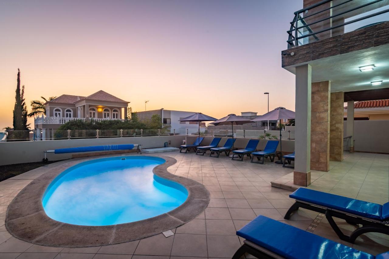 Villa Sol Адехе Екстериор снимка